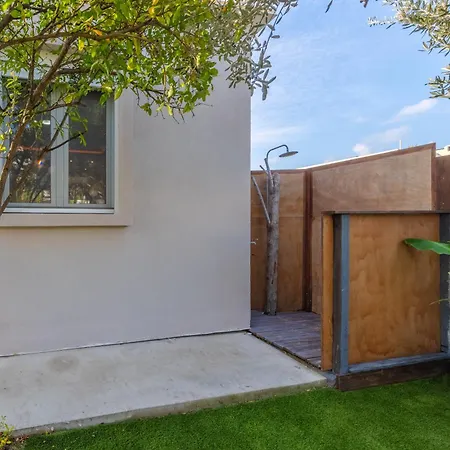 The Home Away From Home With Hot Tub Lambi  Exterior photo
