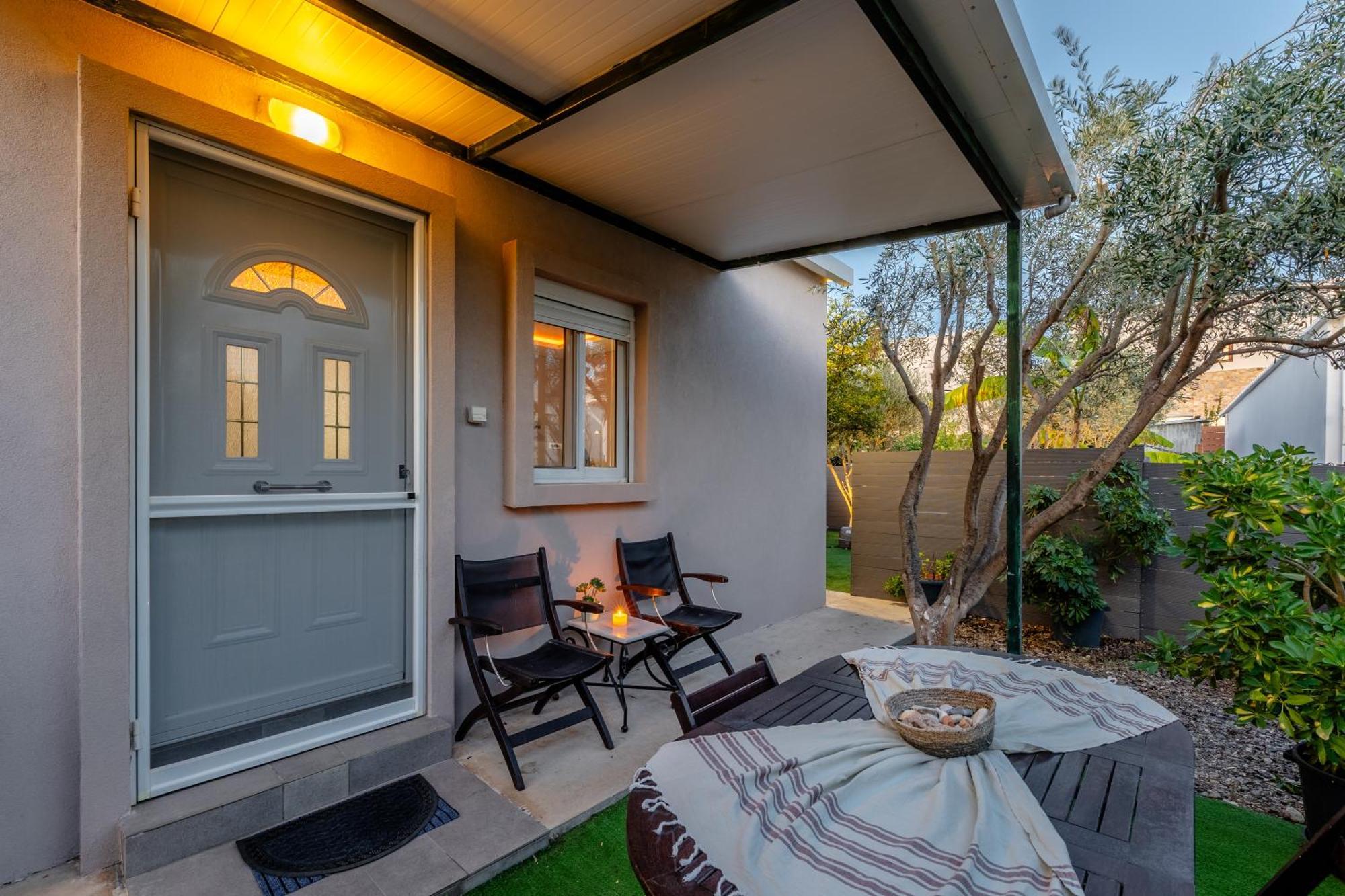Holiday home The Away From With Hot Tub *