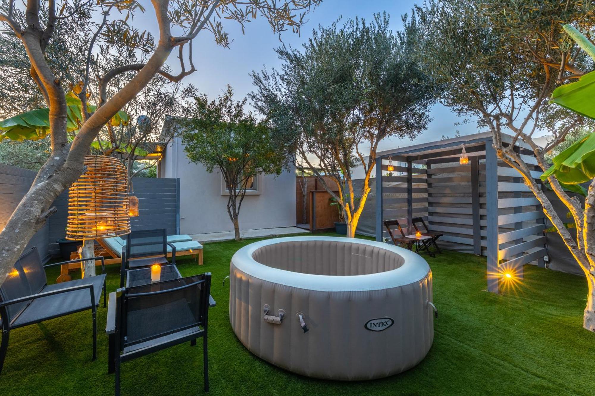 The Away From With Hot Tub *